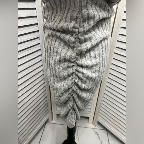 Commense Mock Neck Ribbed Short Dress - Picture 6 of 12